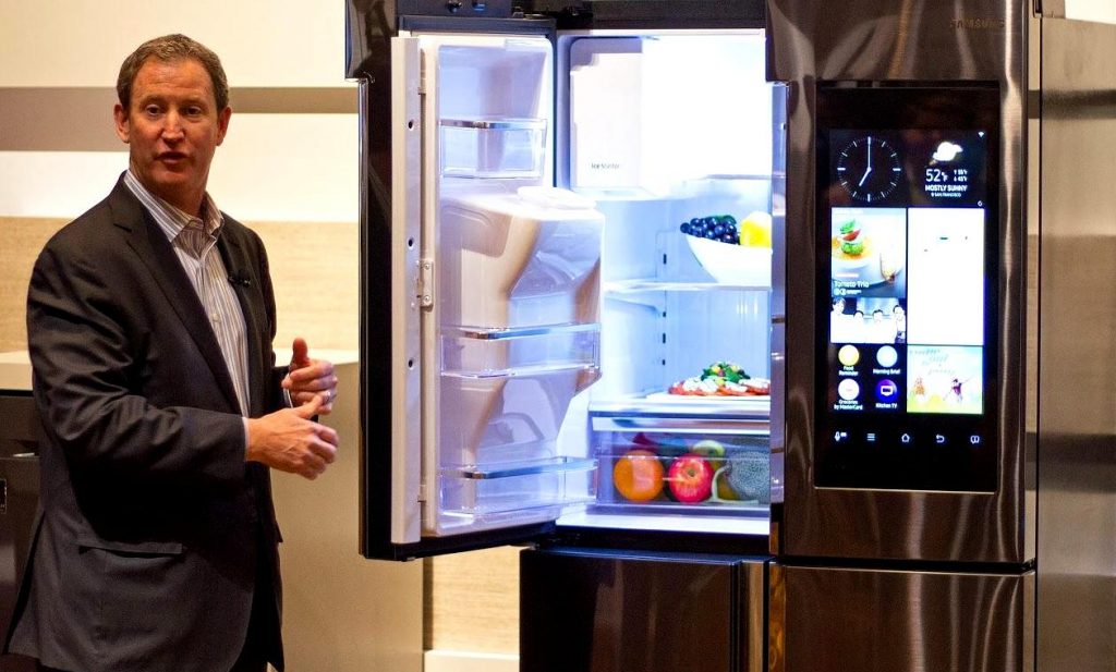 Преимущества и недостатки покупки умного холодильника